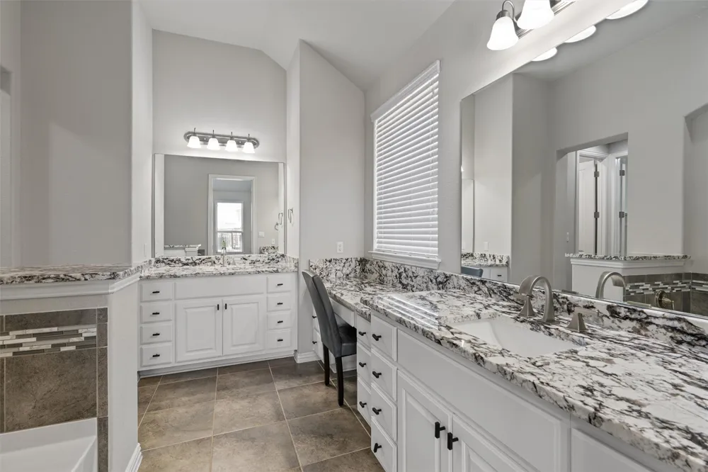 404 Miracle Rose Way Liberty Hill, TX 78642