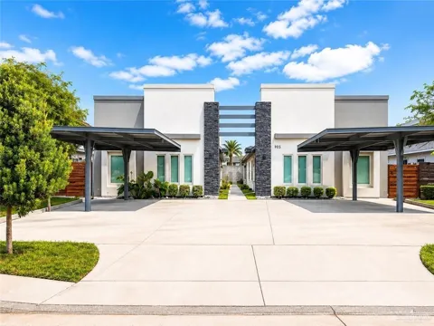 905 E La Cantera Avenue #1