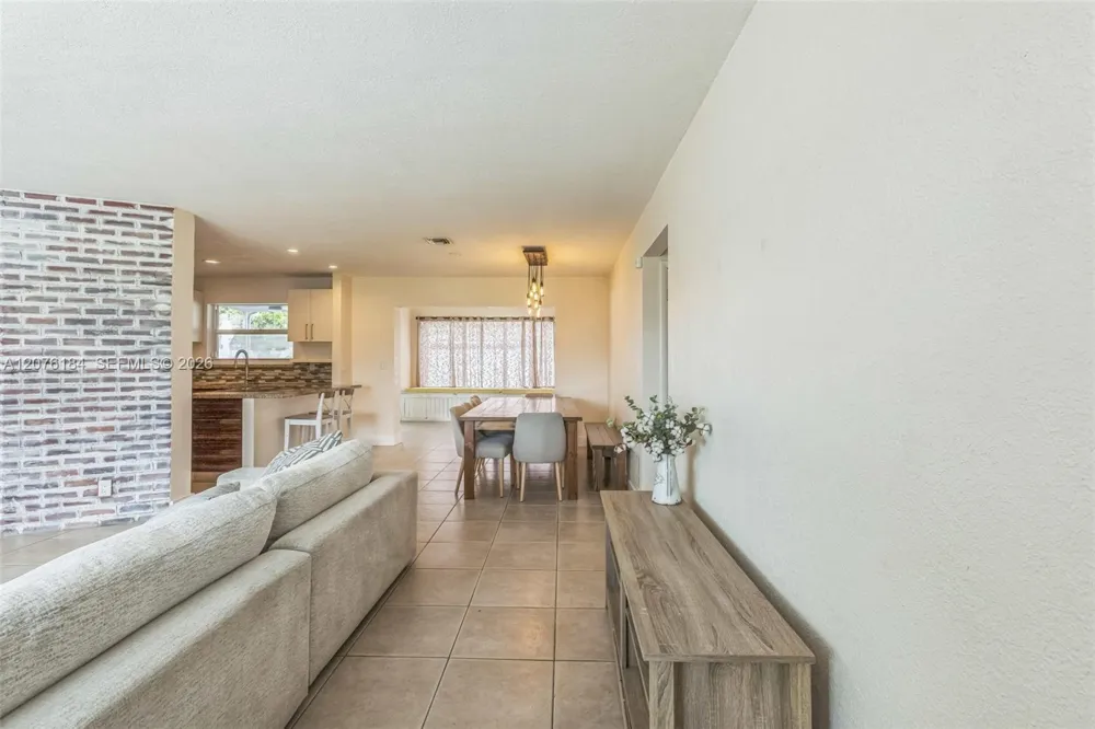 6931 SW 2nd St #0 Pembroke Pines, FL 33023