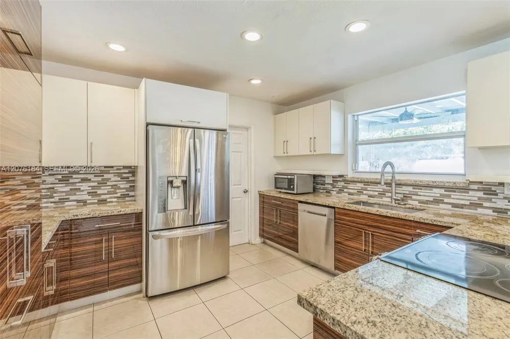 6931 SW 2nd St #0 Pembroke Pines, FL 33023