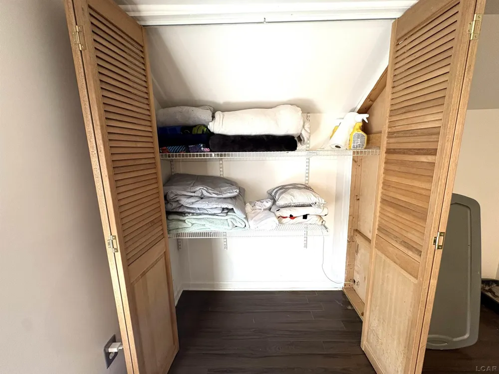 810 Division Street Adrian City, MI 49221