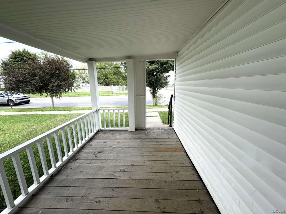 810 Division Street Adrian City, MI 49221
