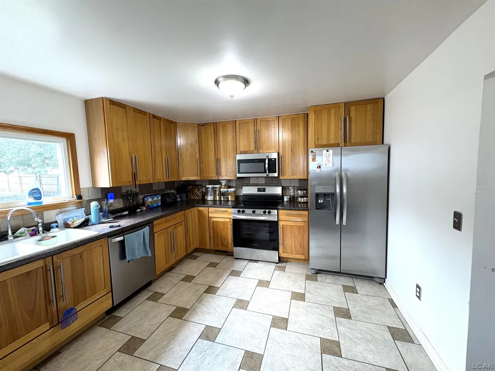 810 Division Street Adrian City, MI 49221