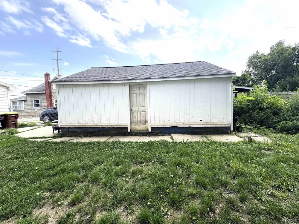 810 Division Street Adrian City, MI 49221