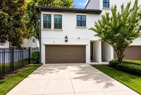 412 S ALBANY AVENUE #3