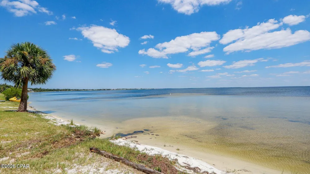 6445 Oakshore Drive Panama City, FL 32404