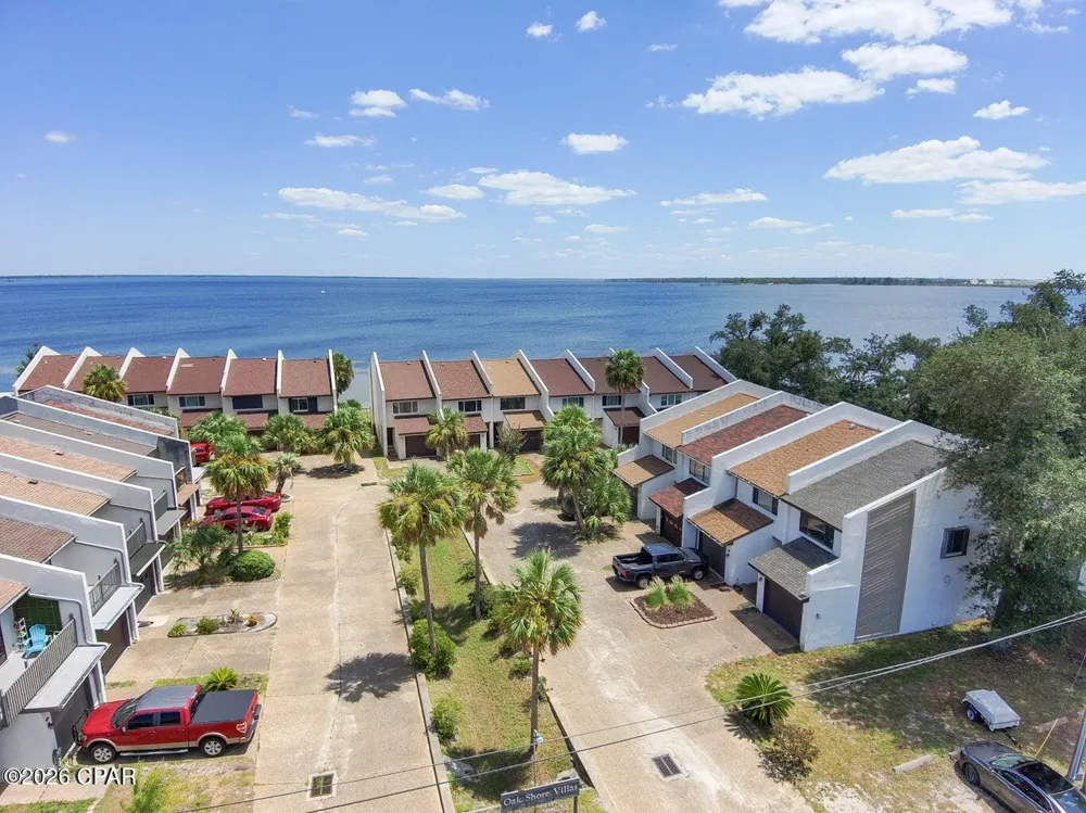 6445 Oakshore Drive Panama City, FL 32404