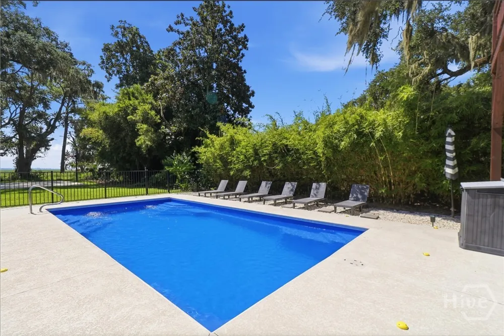 27 Morningside Drive Savannah, GA 31410