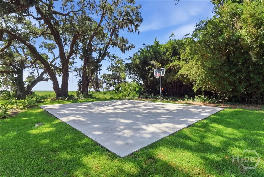 27 Morningside Drive Savannah, GA 31410