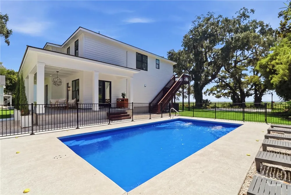 27 Morningside Drive Savannah, GA 31410