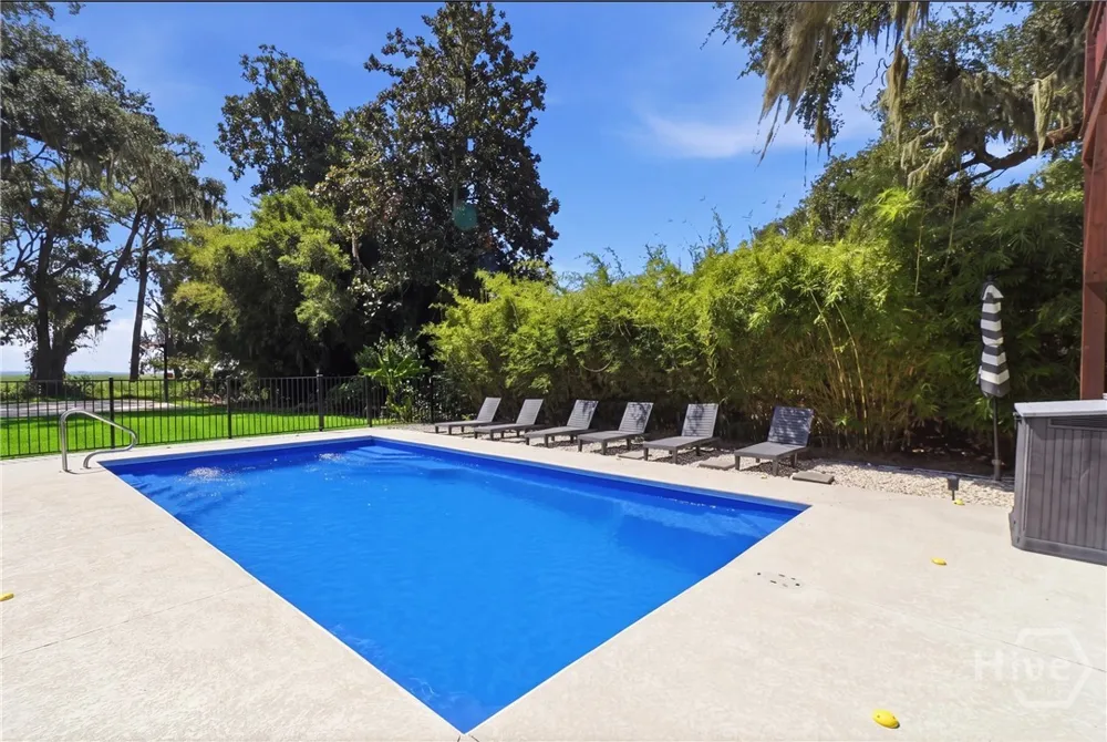 27 Morningside Drive Savannah, GA 31410