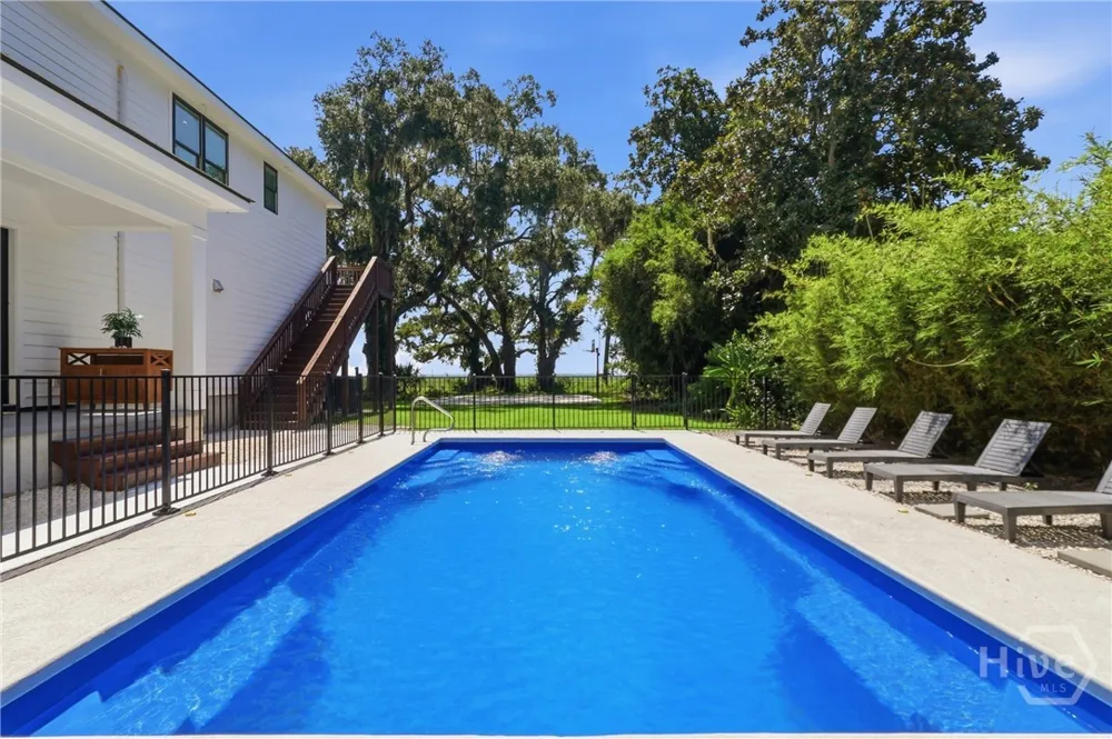 27 Morningside Drive Savannah, GA 31410