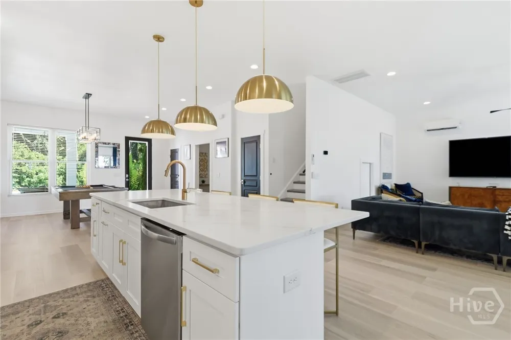 27 Morningside Drive Savannah, GA 31410