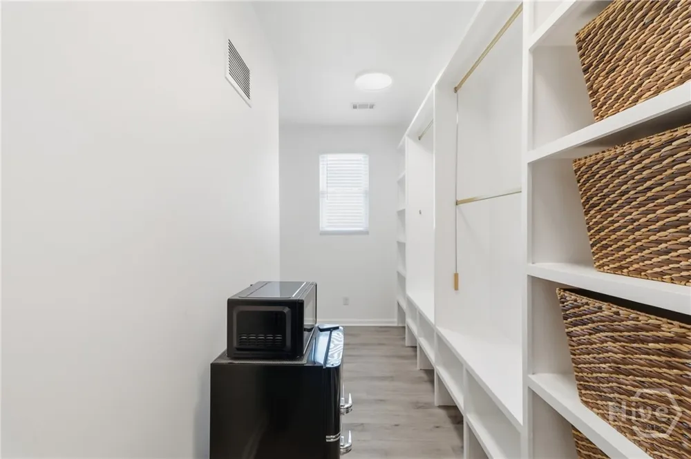 27 Morningside Drive Savannah, GA 31410