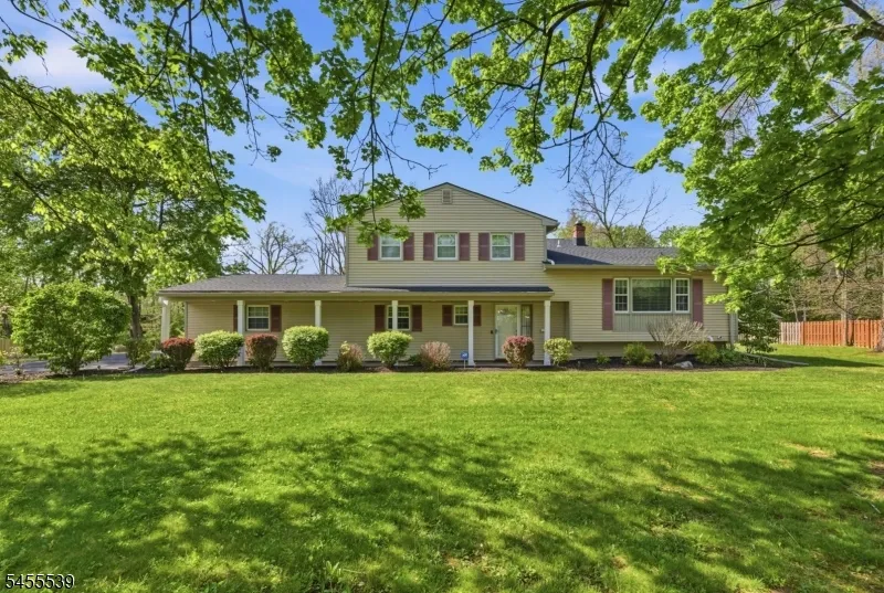 61 Queen Anne Dr Bernards, NJ 07920