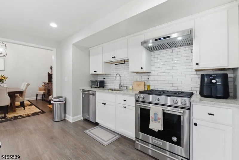 61 Queen Anne Dr Bernards, NJ 07920