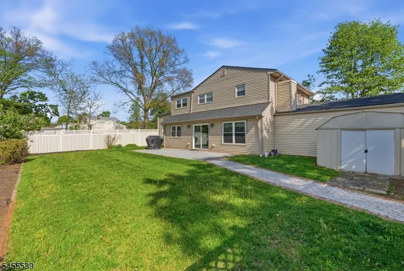 61 Queen Anne Dr Bernards, NJ 07920