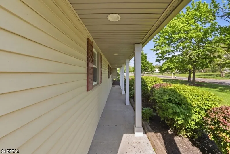 61 Queen Anne Dr Bernards, NJ 07920