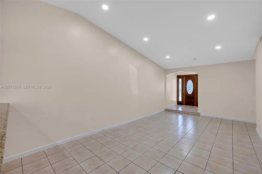 10212 NW 129th St Hialeah Gardens, FL 33018