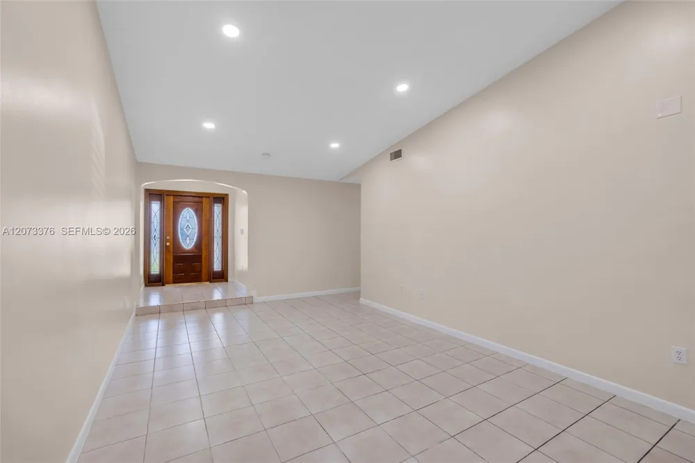 10212 NW 129th St Hialeah Gardens, FL 33018