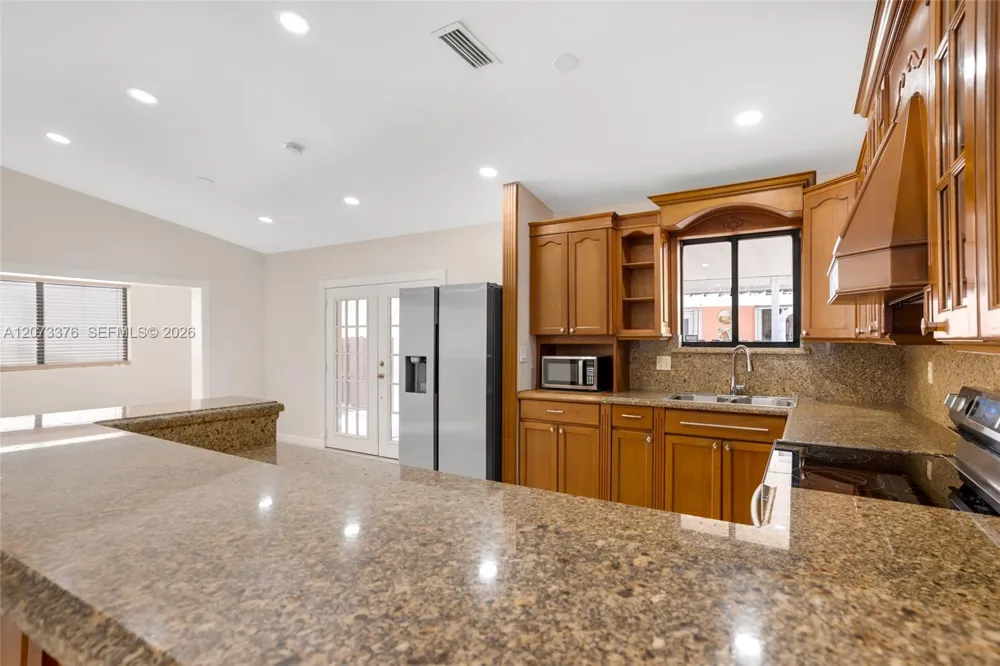 10212 NW 129th St Hialeah Gardens, FL 33018