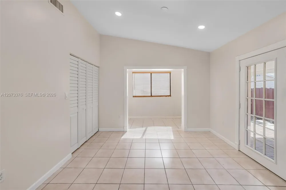 10212 NW 129th St Hialeah Gardens, FL 33018