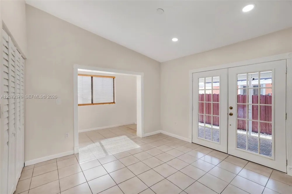 10212 NW 129th St Hialeah Gardens, FL 33018