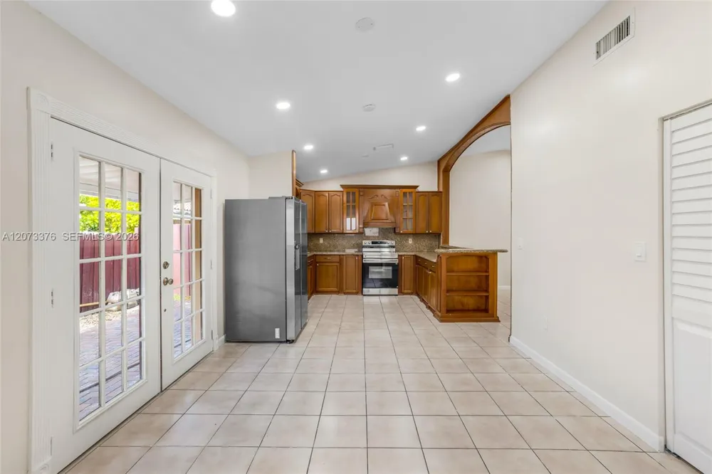 10212 NW 129th St Hialeah Gardens, FL 33018