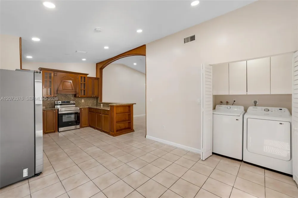 10212 NW 129th St Hialeah Gardens, FL 33018
