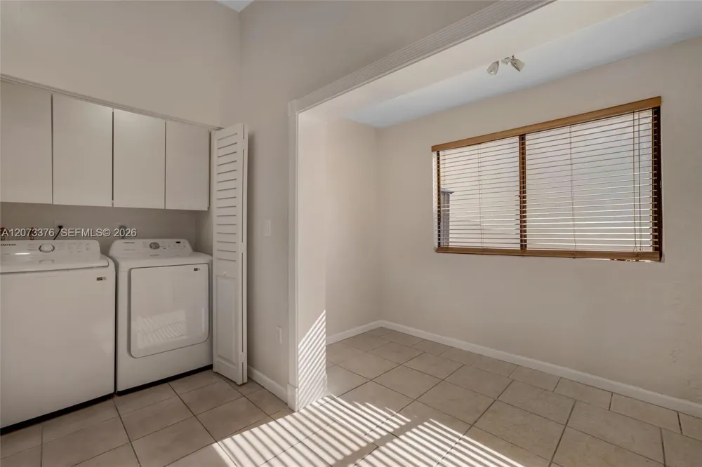 10212 NW 129th St Hialeah Gardens, FL 33018