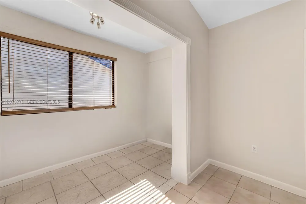 10212 NW 129th St Hialeah Gardens, FL 33018