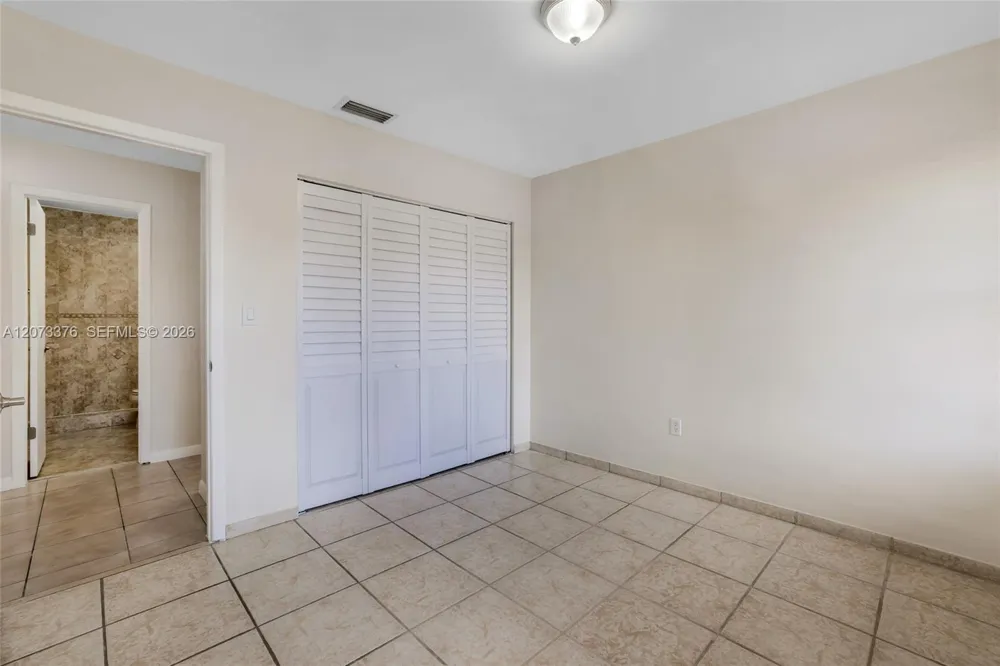 10212 NW 129th St Hialeah Gardens, FL 33018