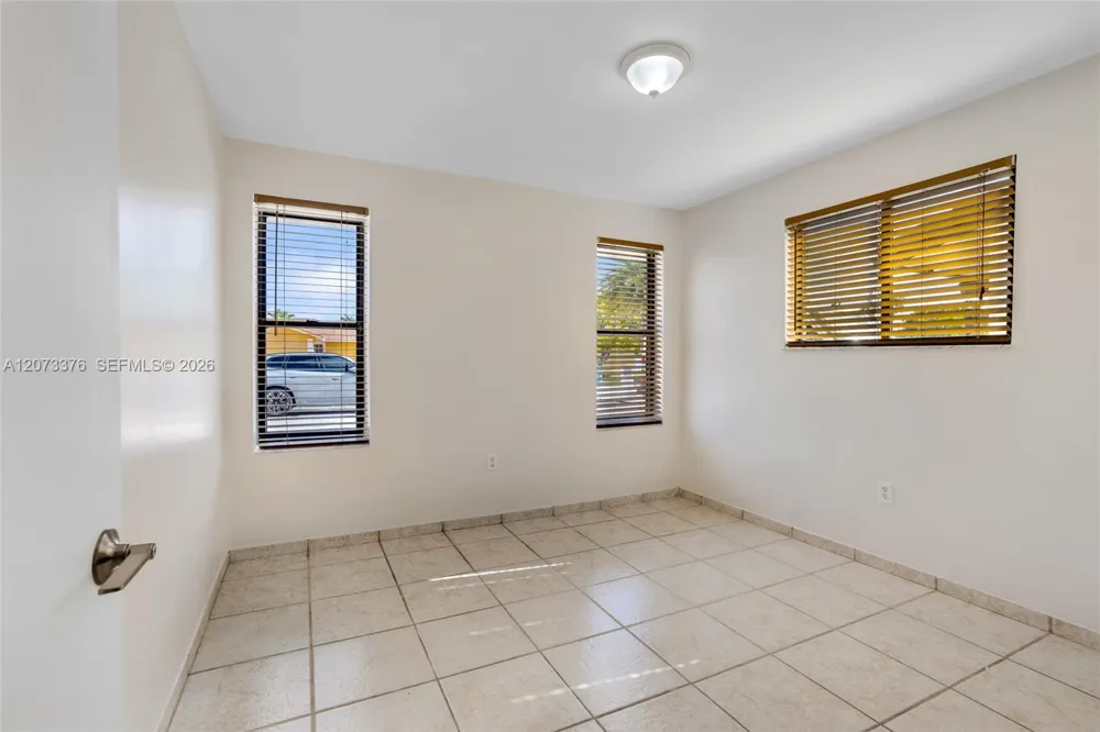 10212 NW 129th St Hialeah Gardens, FL 33018