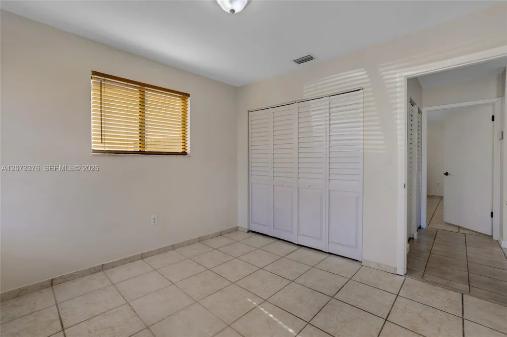 10212 NW 129th St Hialeah Gardens, FL 33018