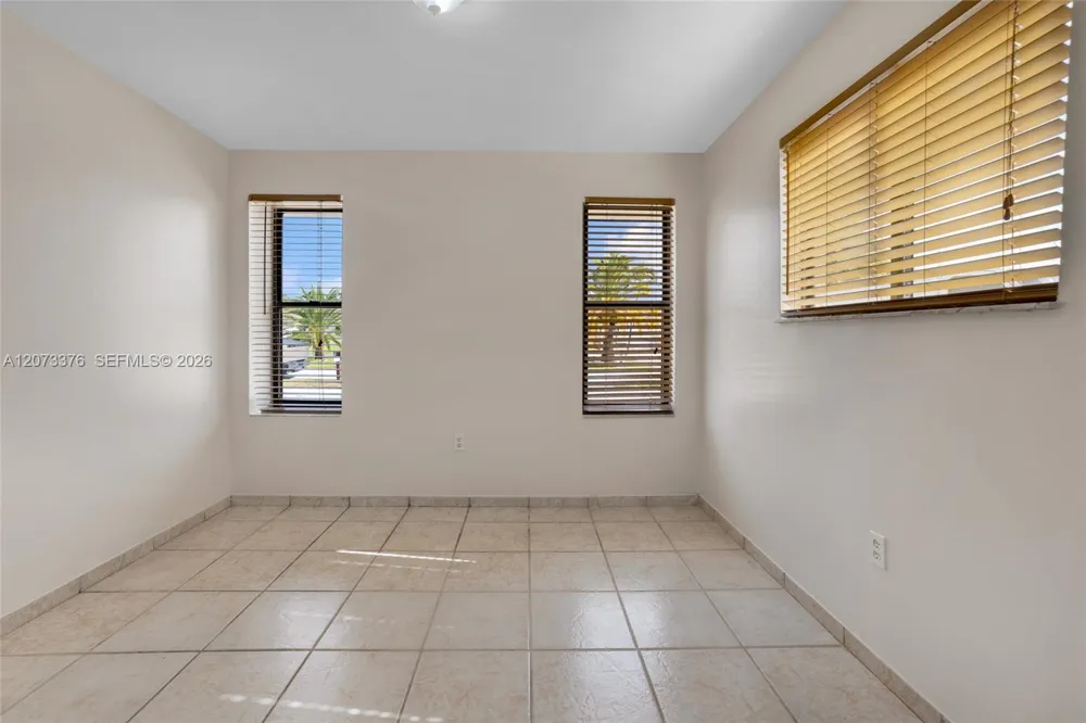 10212 NW 129th St Hialeah Gardens, FL 33018