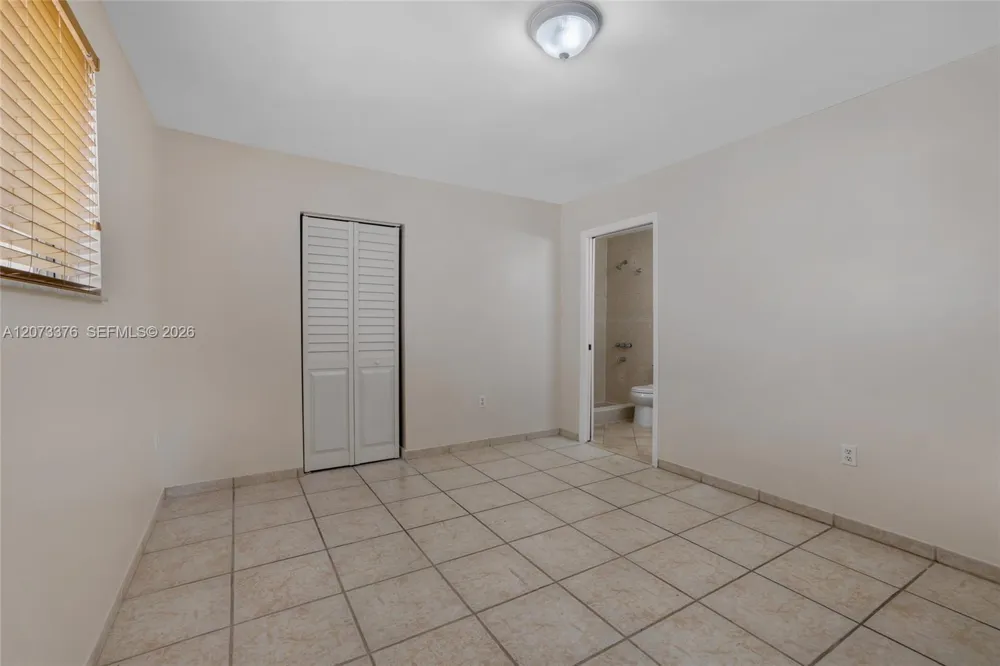 10212 NW 129th St Hialeah Gardens, FL 33018