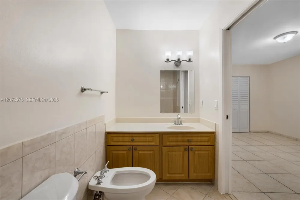 10212 NW 129th St Hialeah Gardens, FL 33018