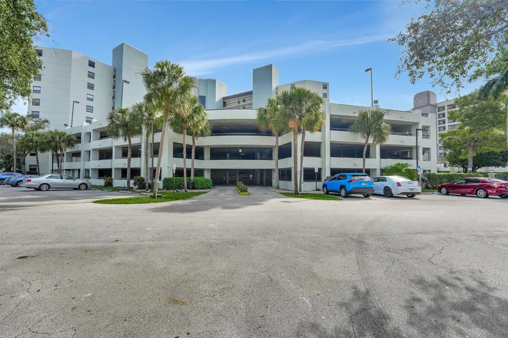 2900 NE 14TH ST Causeway #602 Pompano Beach, FL 33062
