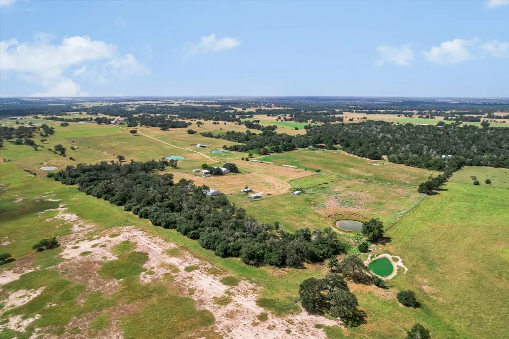 1170 Private Road 3241 Lincoln, TX 78948