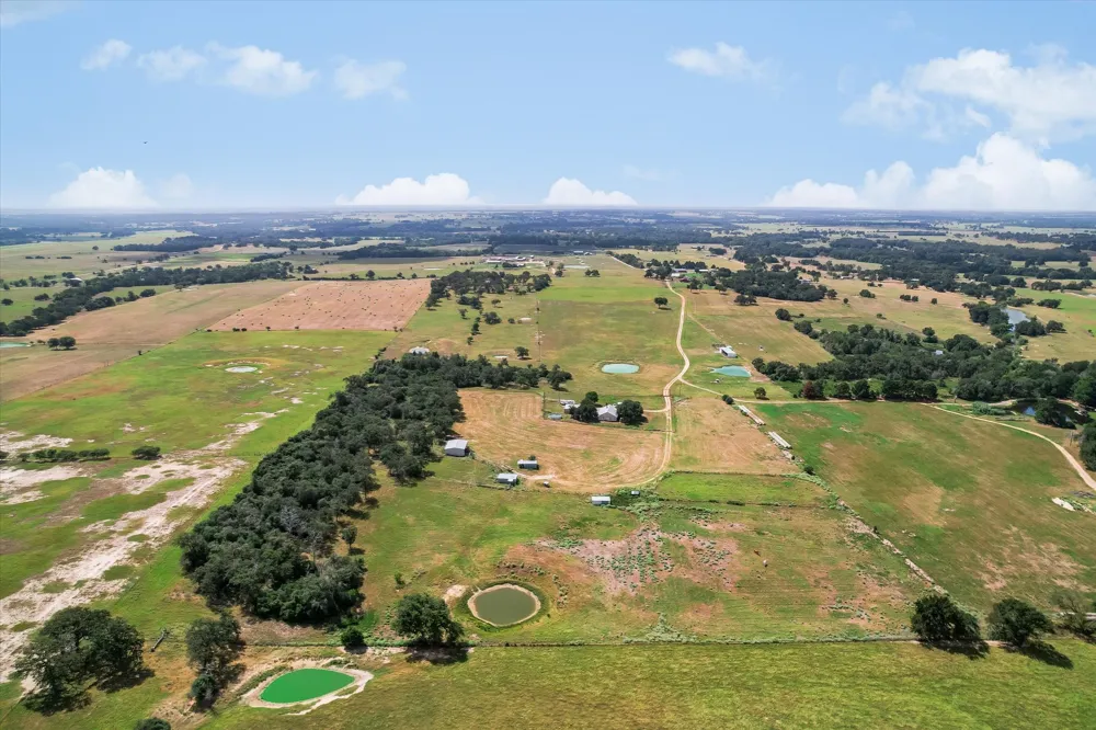 1170 Private Road 3241 Lincoln, TX 78948