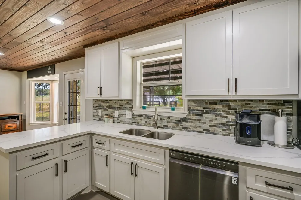 1170 Private Road 3241 Lincoln, TX 78948