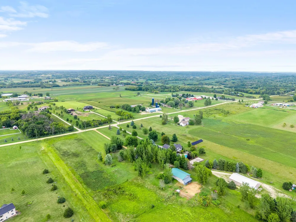 7531 E 250th Street Elko New Market, MN 55020