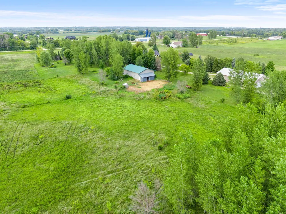 7531 E 250th Street Elko New Market, MN 55020