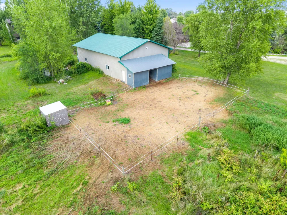 7531 E 250th Street Elko New Market, MN 55020