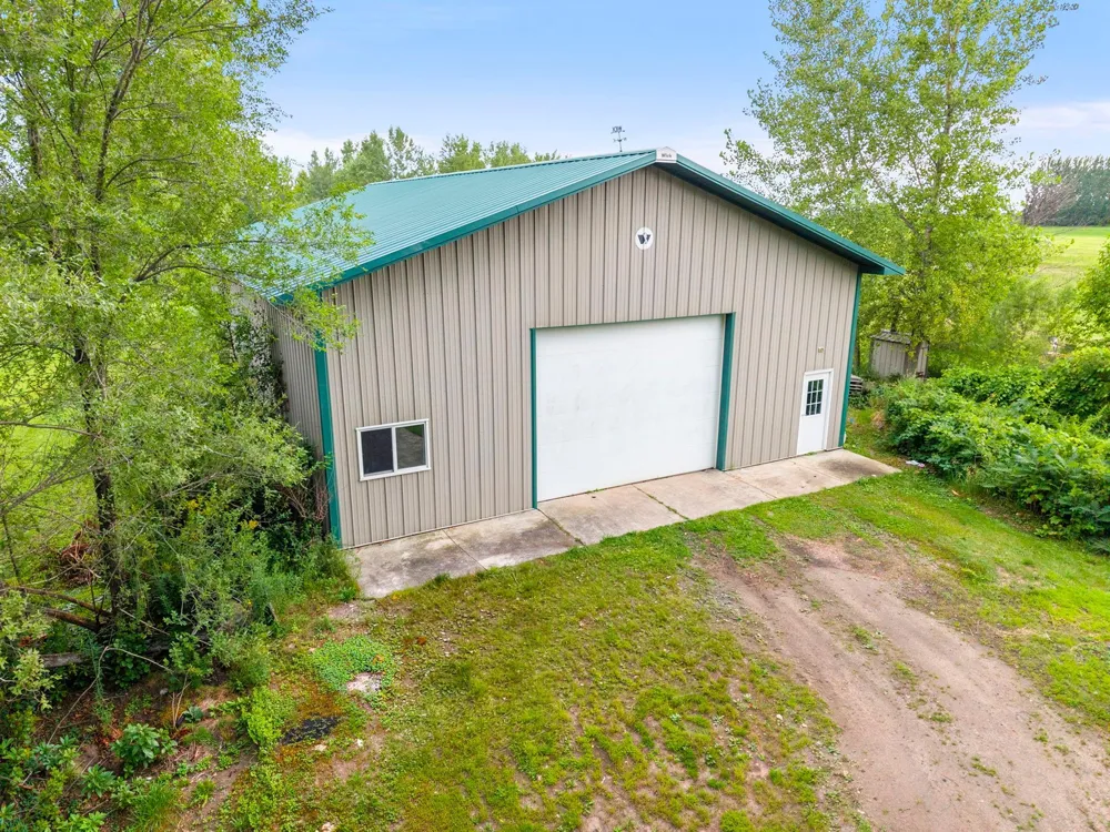 7531 E 250th Street Elko New Market, MN 55020