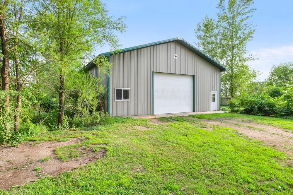 7531 E 250th Street Elko New Market, MN 55020