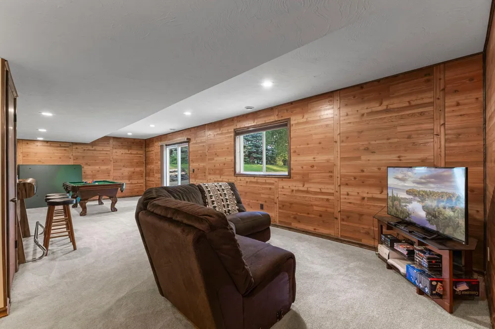7531 E 250th Street Elko New Market, MN 55020