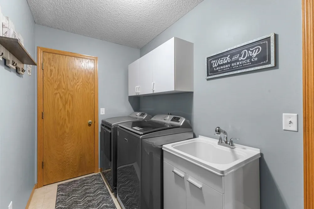 7531 E 250th Street Elko New Market, MN 55020