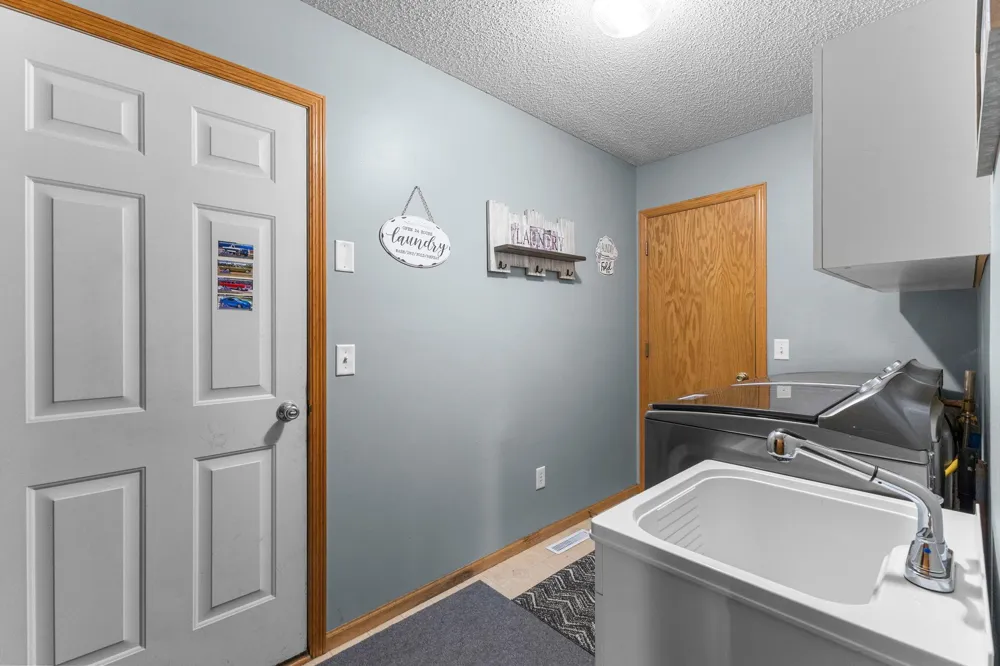7531 E 250th Street Elko New Market, MN 55020
