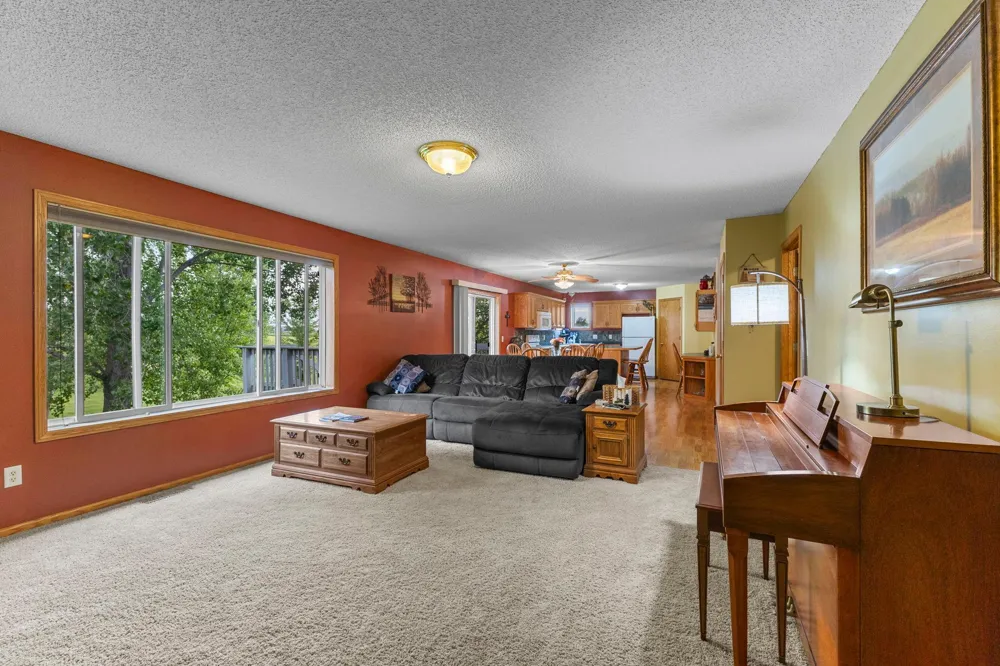 7531 E 250th Street Elko New Market, MN 55020
